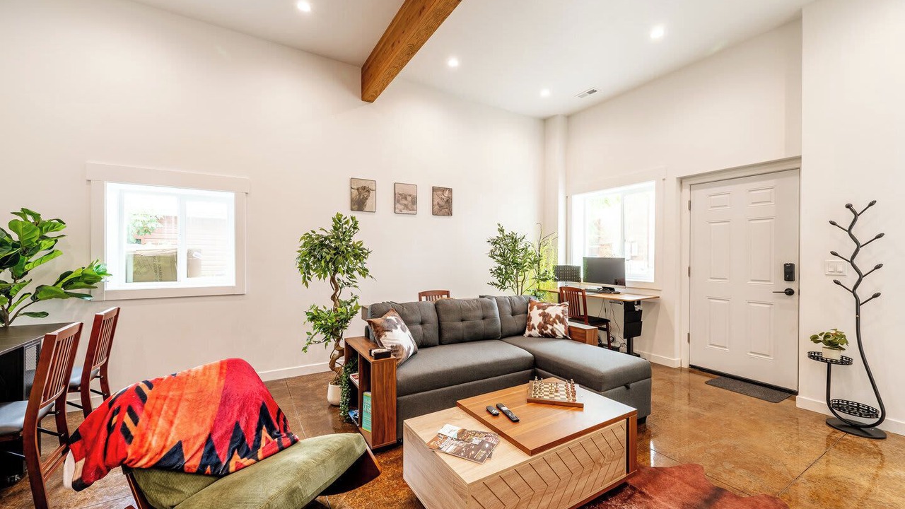 Photo of Livingroom in Sheridan