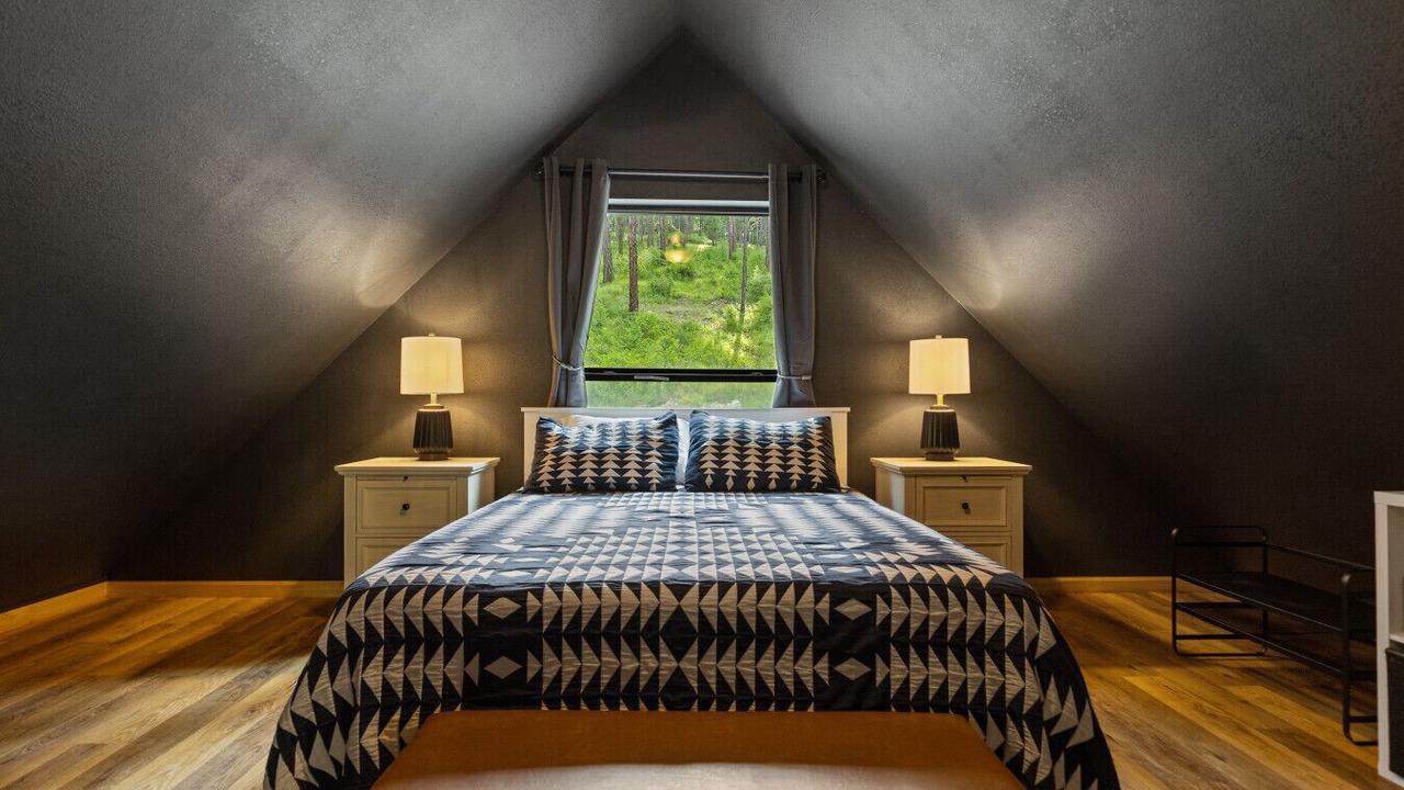 Photo of Bedroom in Lakeside