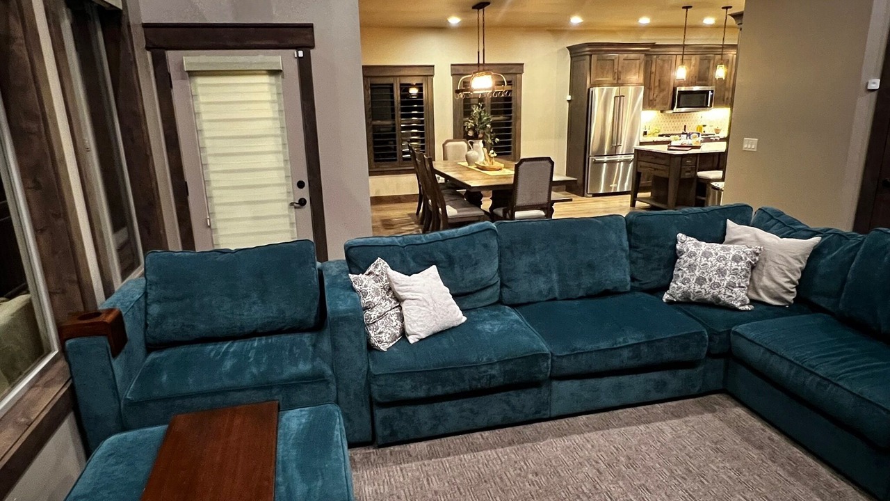 Photo of Livingroom in Duck Creek Village