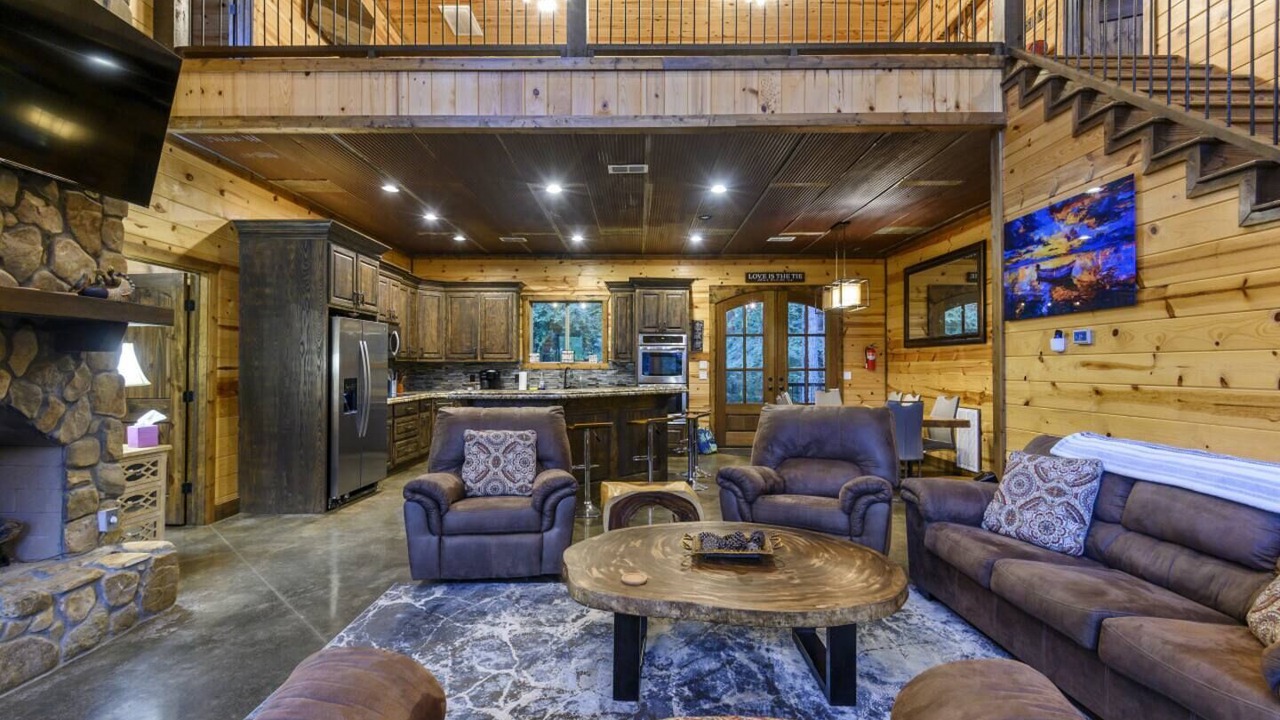 Photo of Livingroom in Hochatown