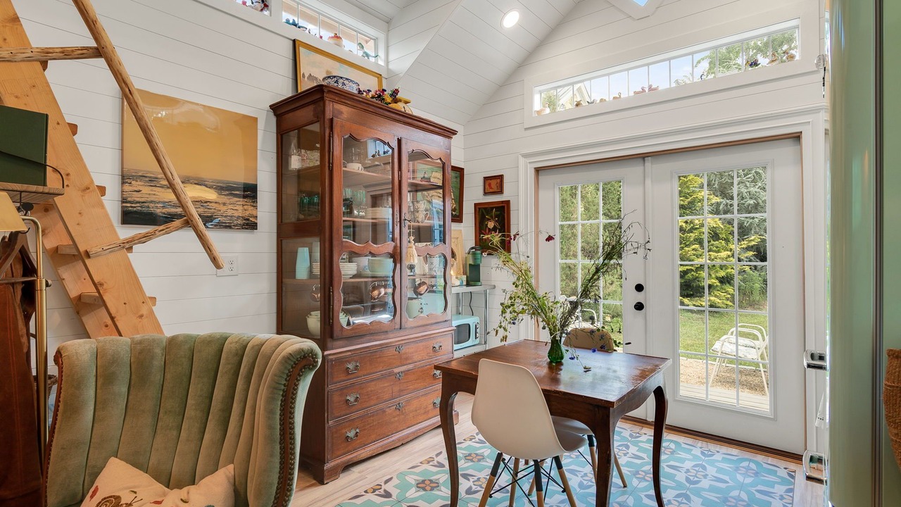 Photo of Livingroom in North Chesterfield