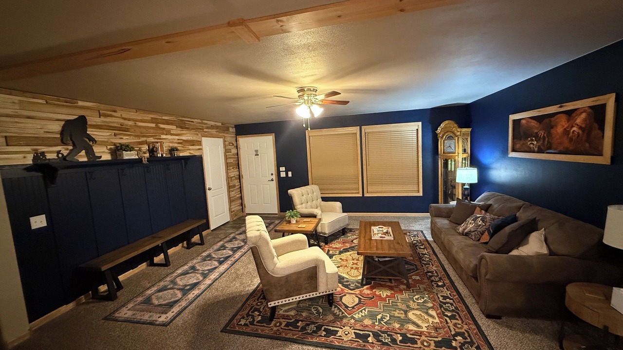 Photo of Livingroom in Sundance