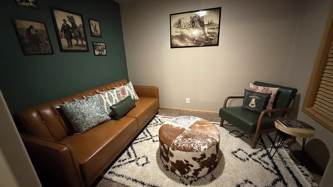 Photo of Livingroom in Sundance