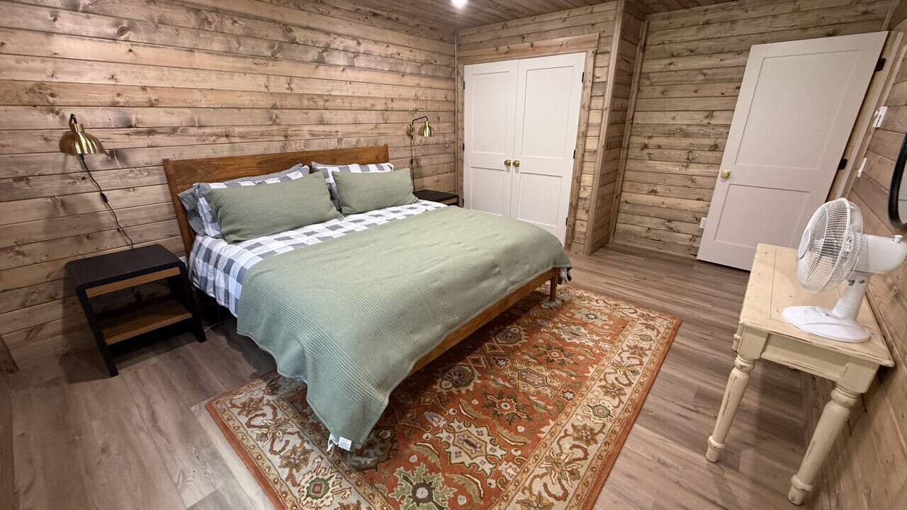 Photo of Bedroom in Island Park