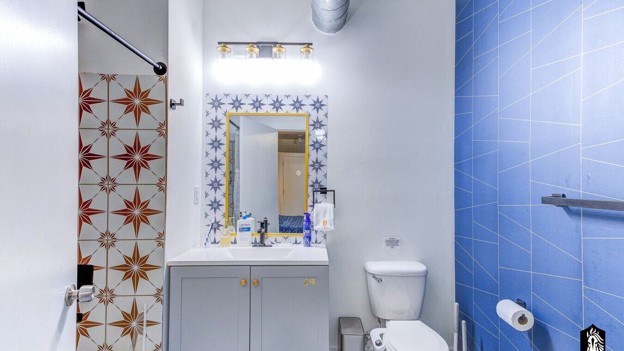 Photo of Bathroom in Downtown Memphis