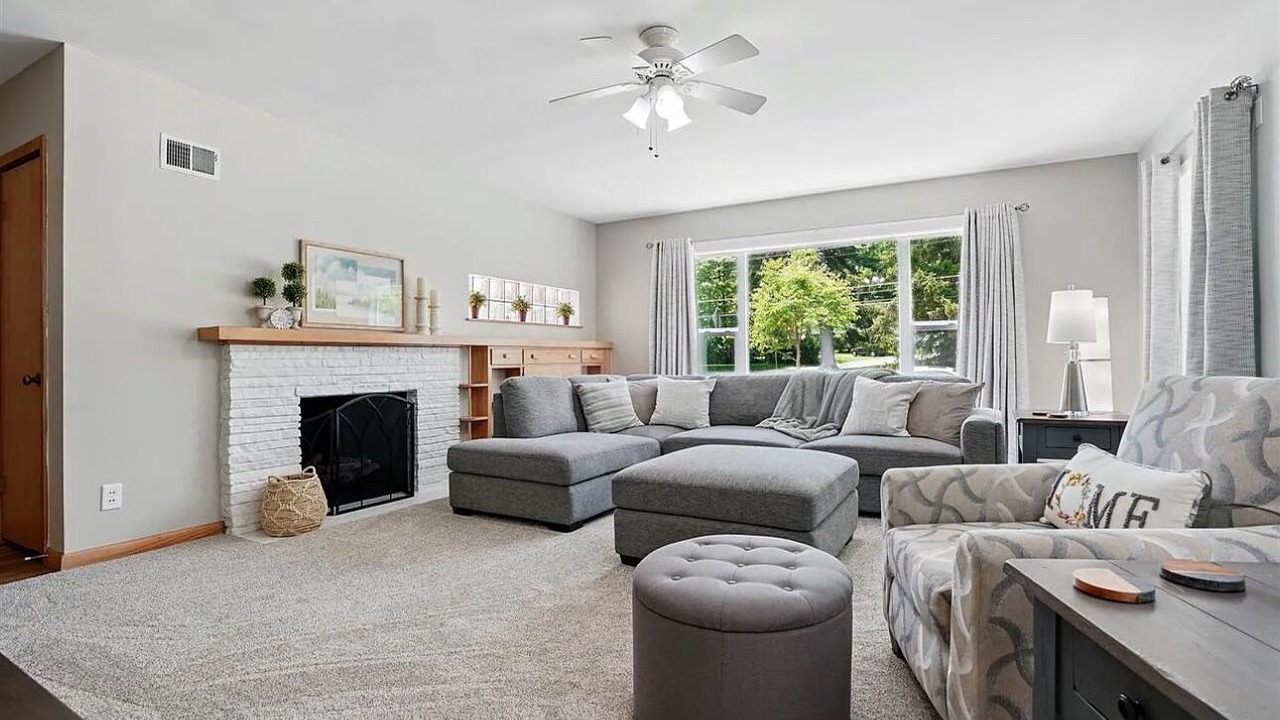 Photo of Livingroom in University Heights