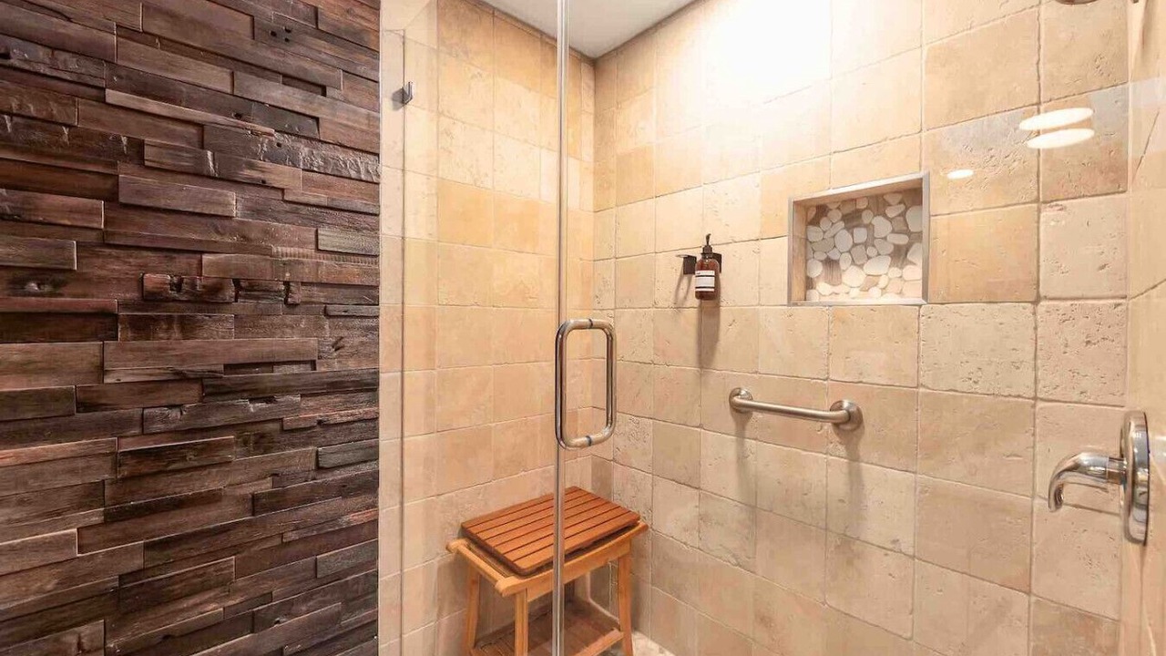 Photo of Bathroom in Mercer