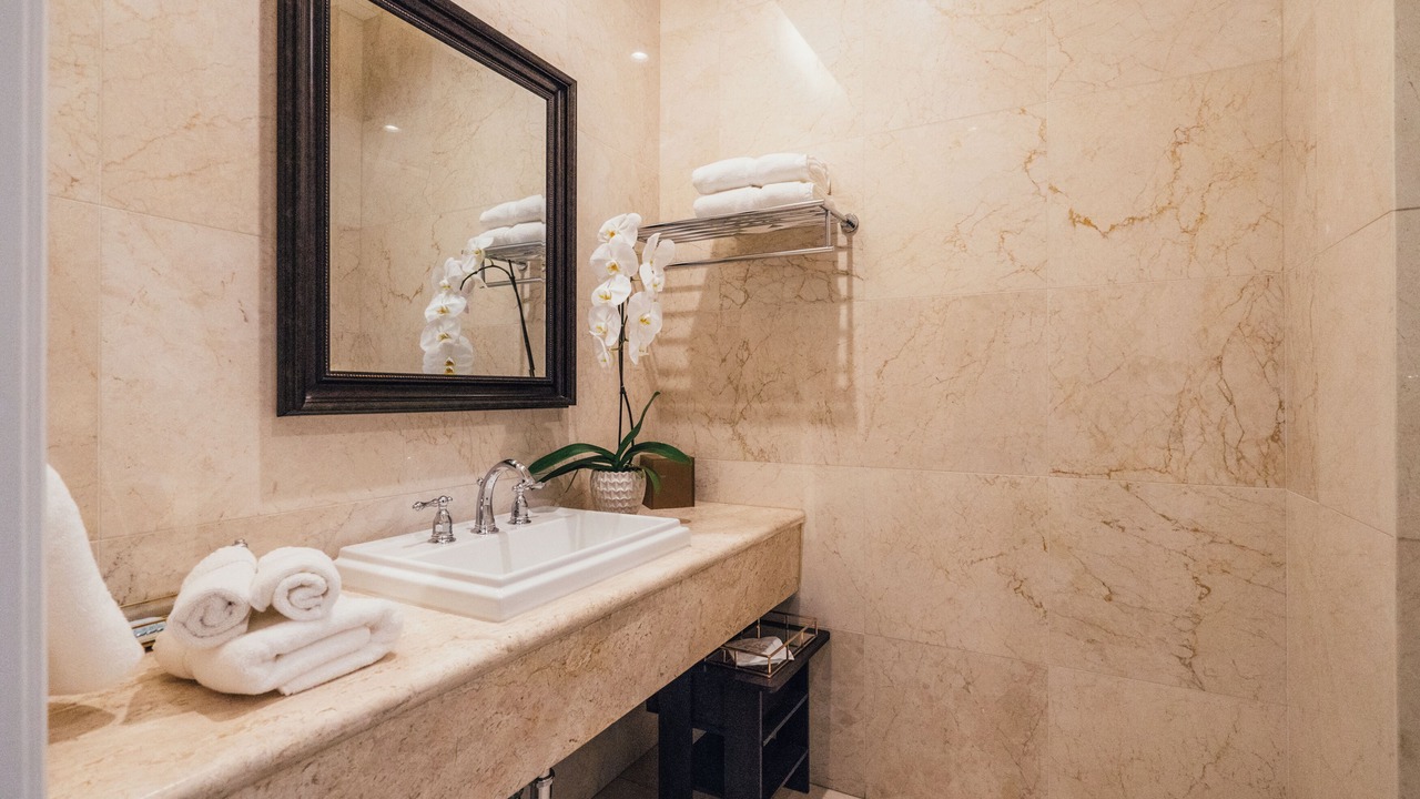 Photo of Bathroom in Lower Pacific Heights