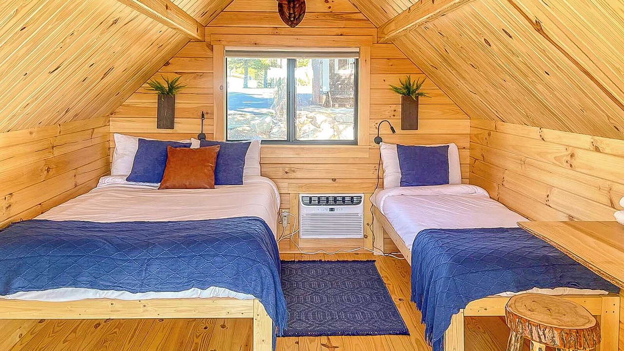 Photo of Bedroom in Island Park