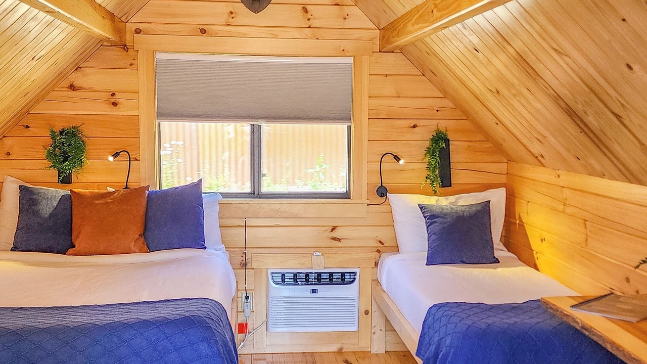 Photo of Bedroom in Island Park