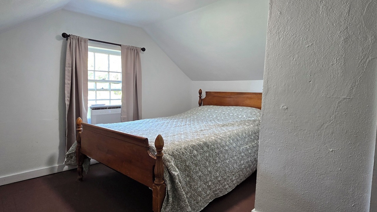 Photo of Bedroom in Cowley
