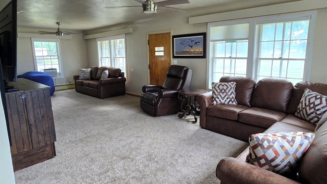 Photo of Livingroom in Cowley