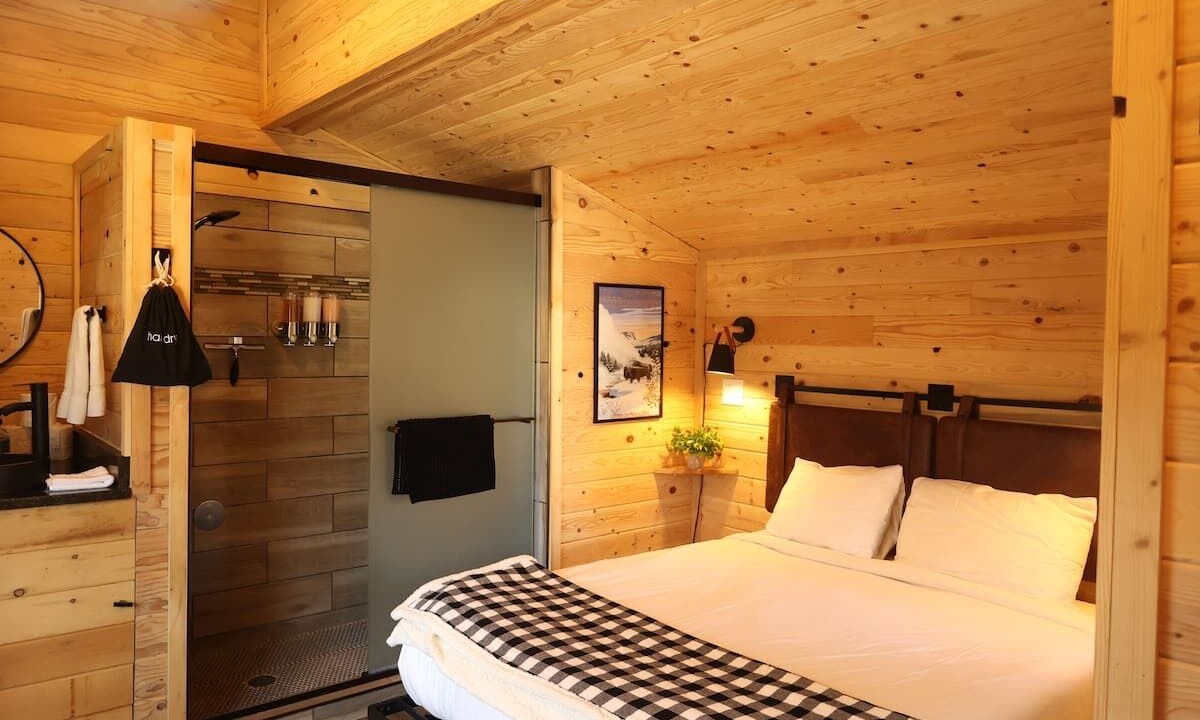 Photo of Bedroom in Island Park