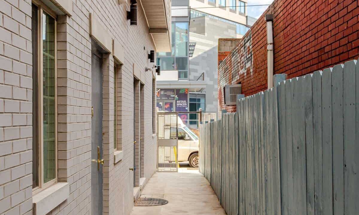 Photo of Outdoor in West Poplar