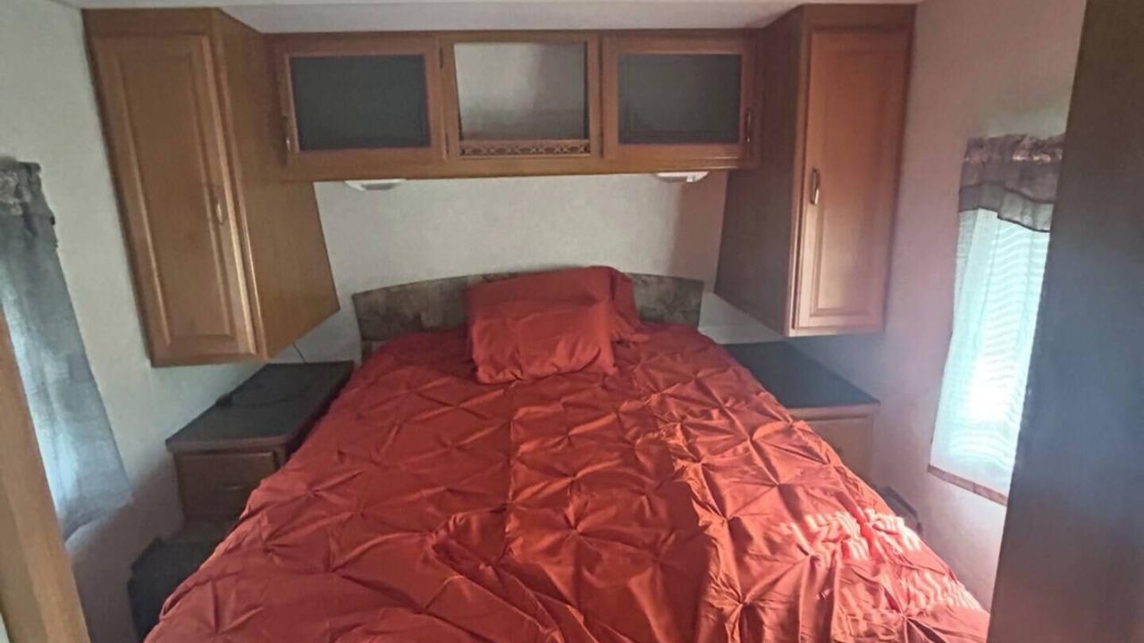 Photo of Bedroom in Euclid