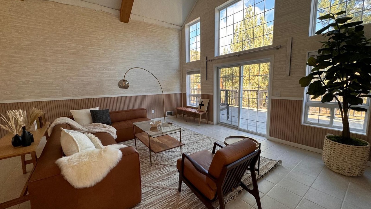 Photo of Livingroom in Lowman