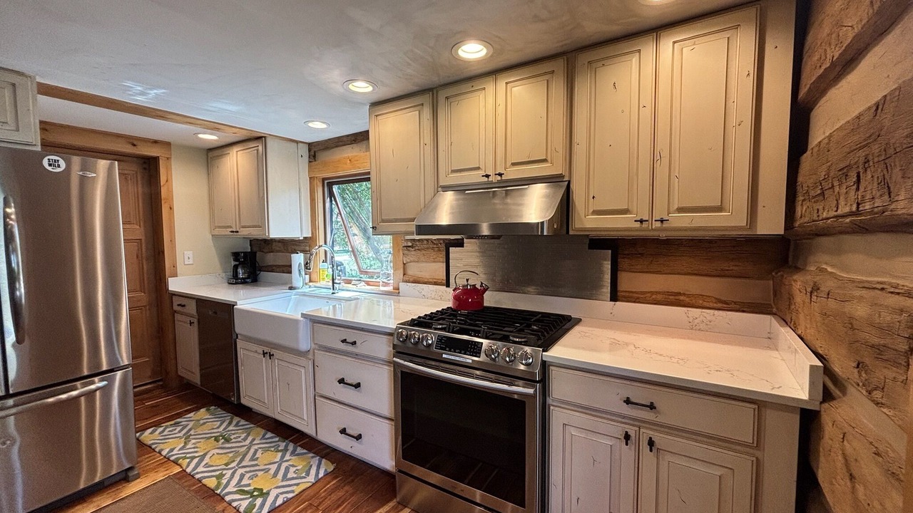 Photo of Kitchen in Alpine Northwest