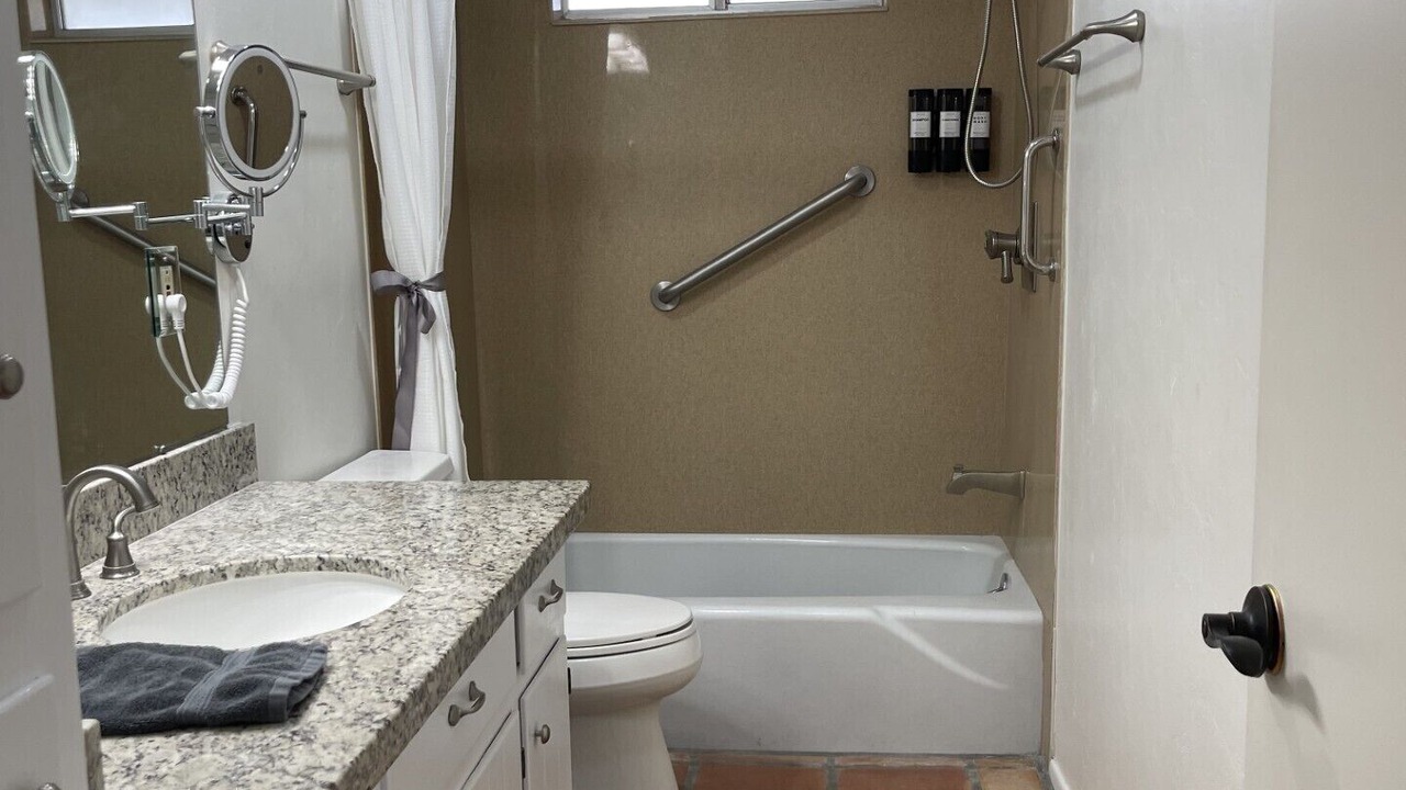 Photo of Bathroom in Coronado Foothills Estates