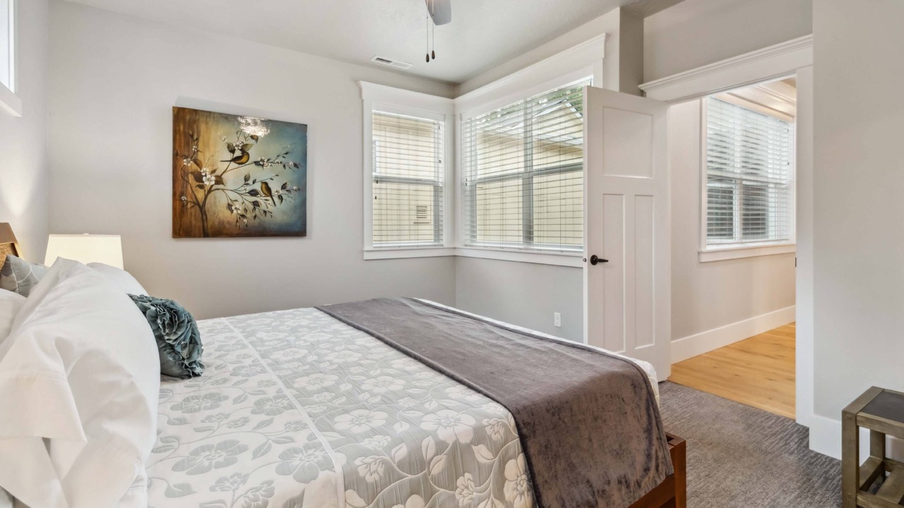 Photo of Bedroom in Eagle