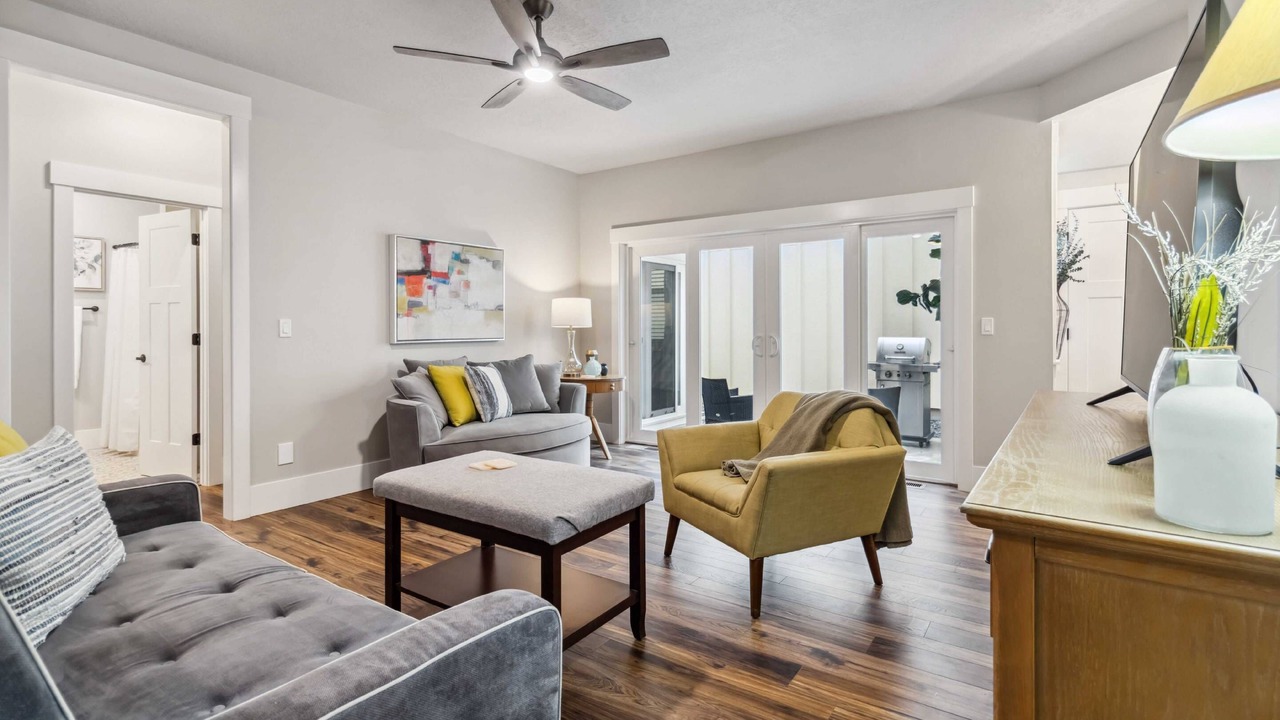 Photo of Livingroom in Eagle