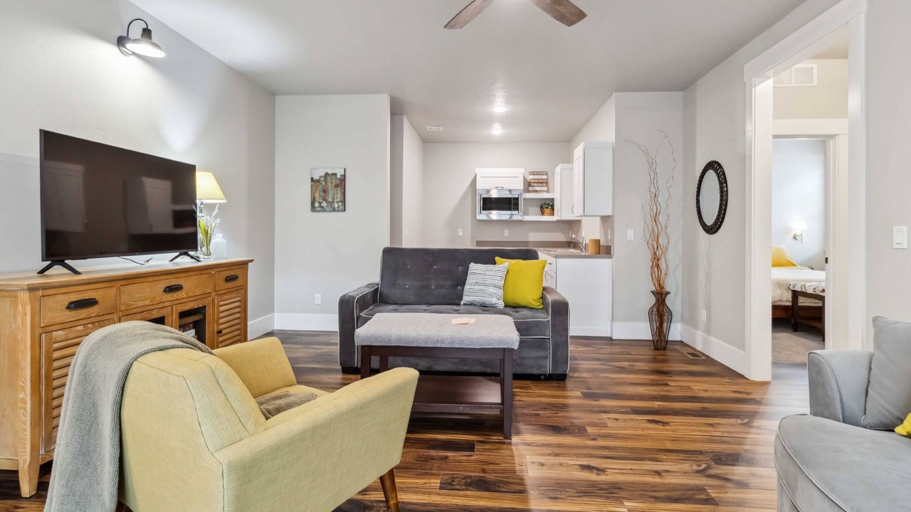 Photo of Livingroom in Eagle