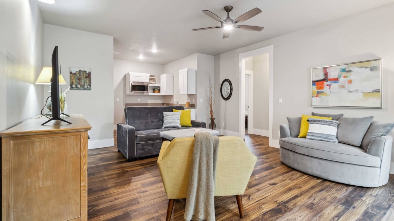 Photo of Livingroom in Eagle