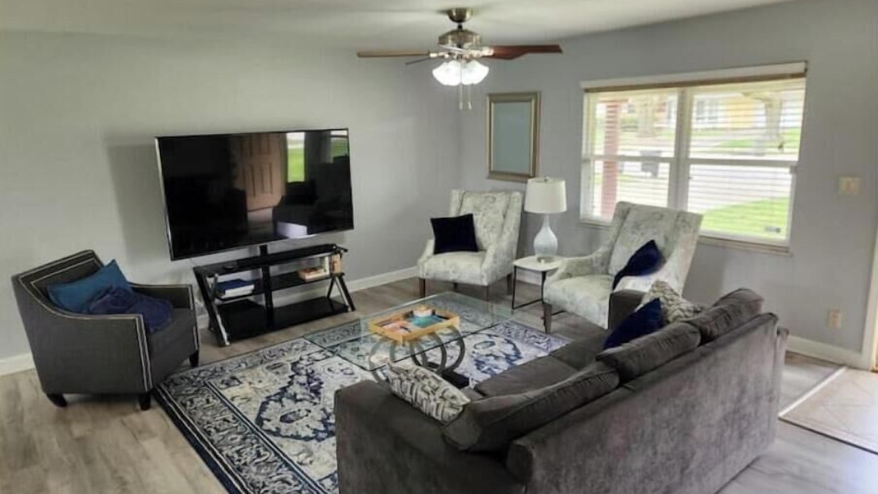 Photo of Livingroom in West Lafayette