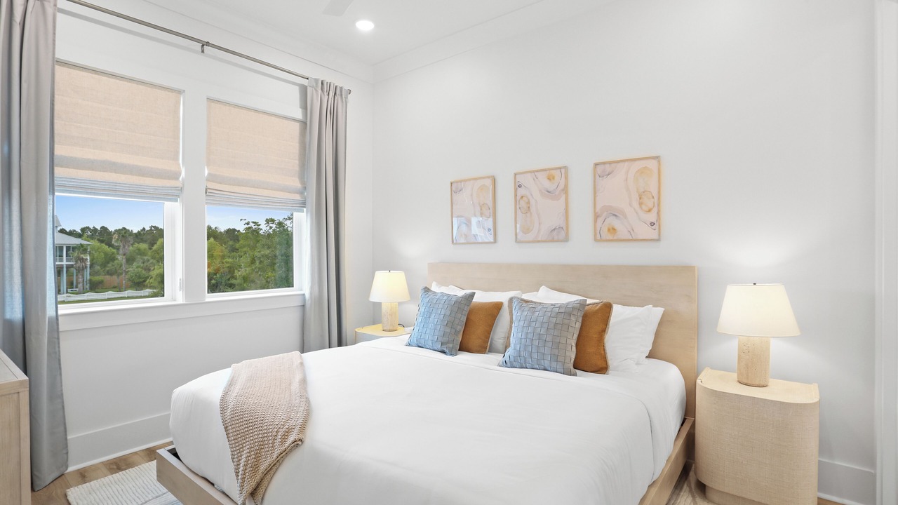 Photo of Bedroom in Henderson Point