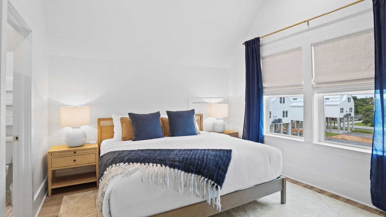 Photo of Bedroom in Henderson Point