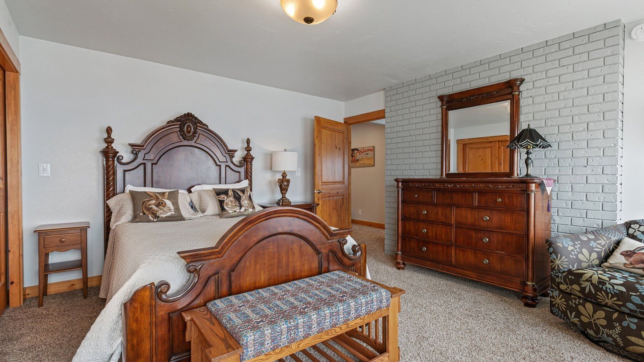 Photo of Bedroom in Sandpoint