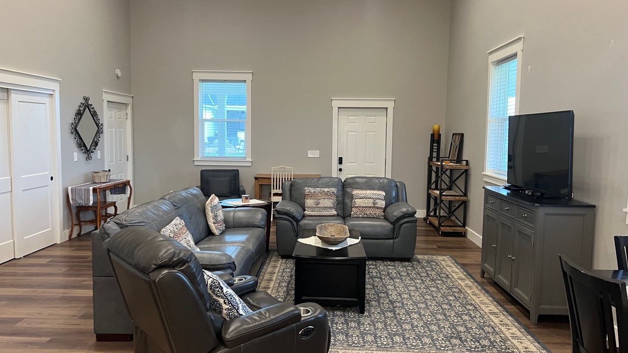 Photo of Livingroom in Irwin