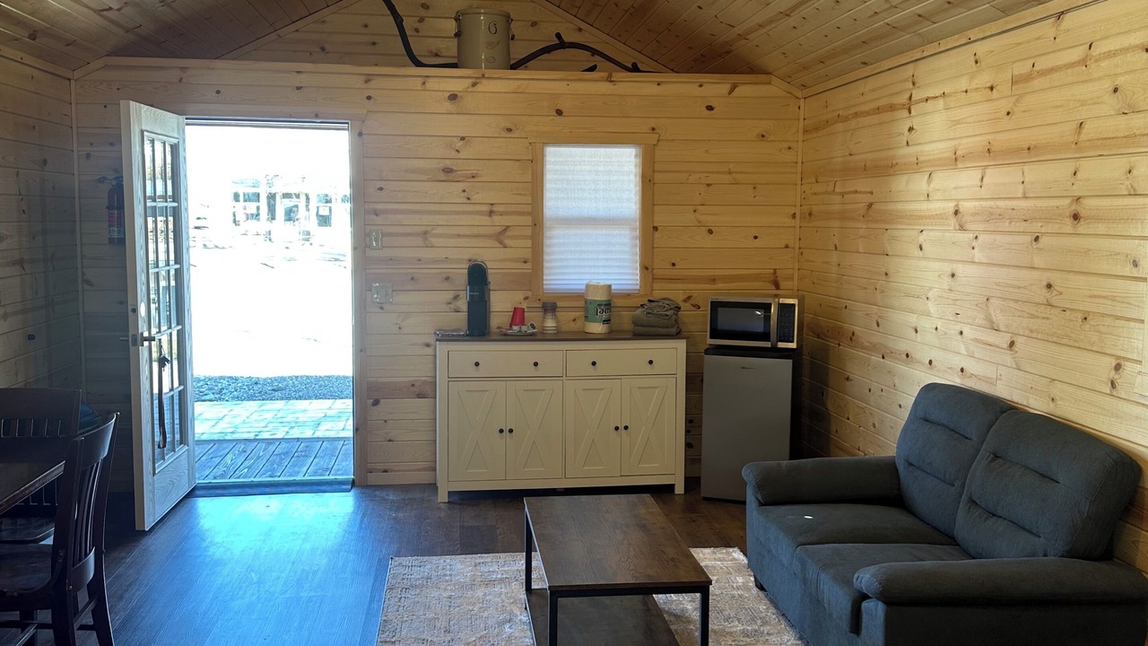 Photo of Livingroom in Reed Point