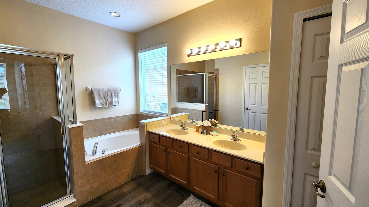 Photo of Bathroom in Watersong