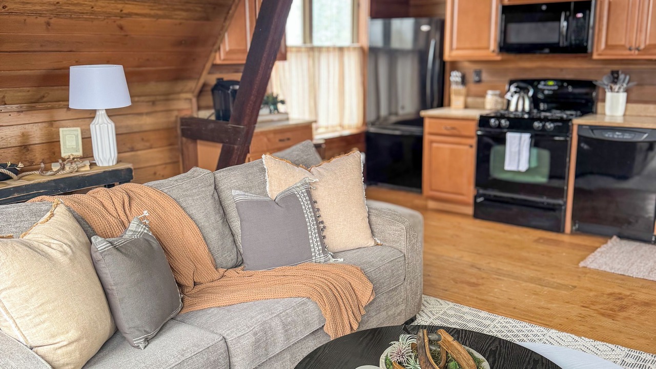 Photo of Livingroom in Creston