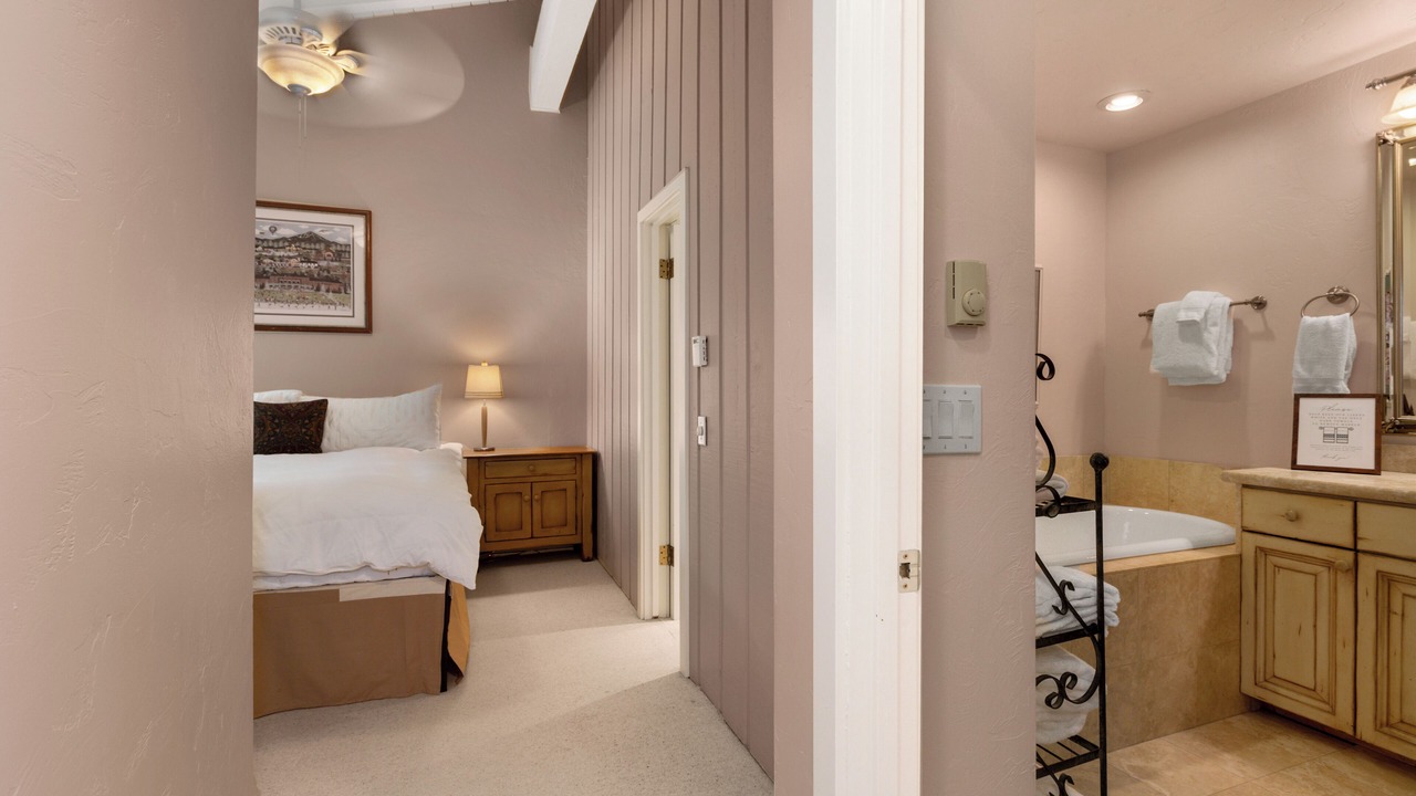 Photo of Bedroom in Warm Springs