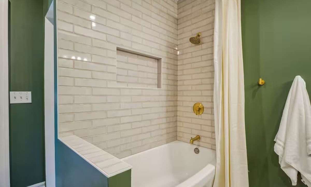 Photo of Bathroom in Olde Towne East