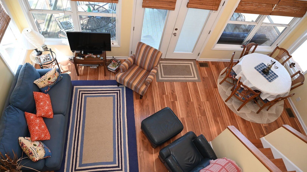 Photo of Livingroom in Merritt