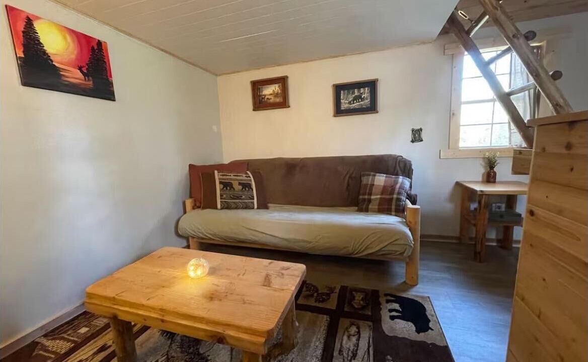 Photo of Livingroom in Evergreen