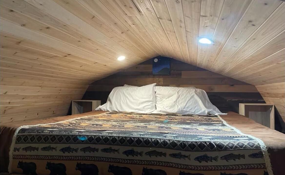 Photo of Bedroom in Evergreen