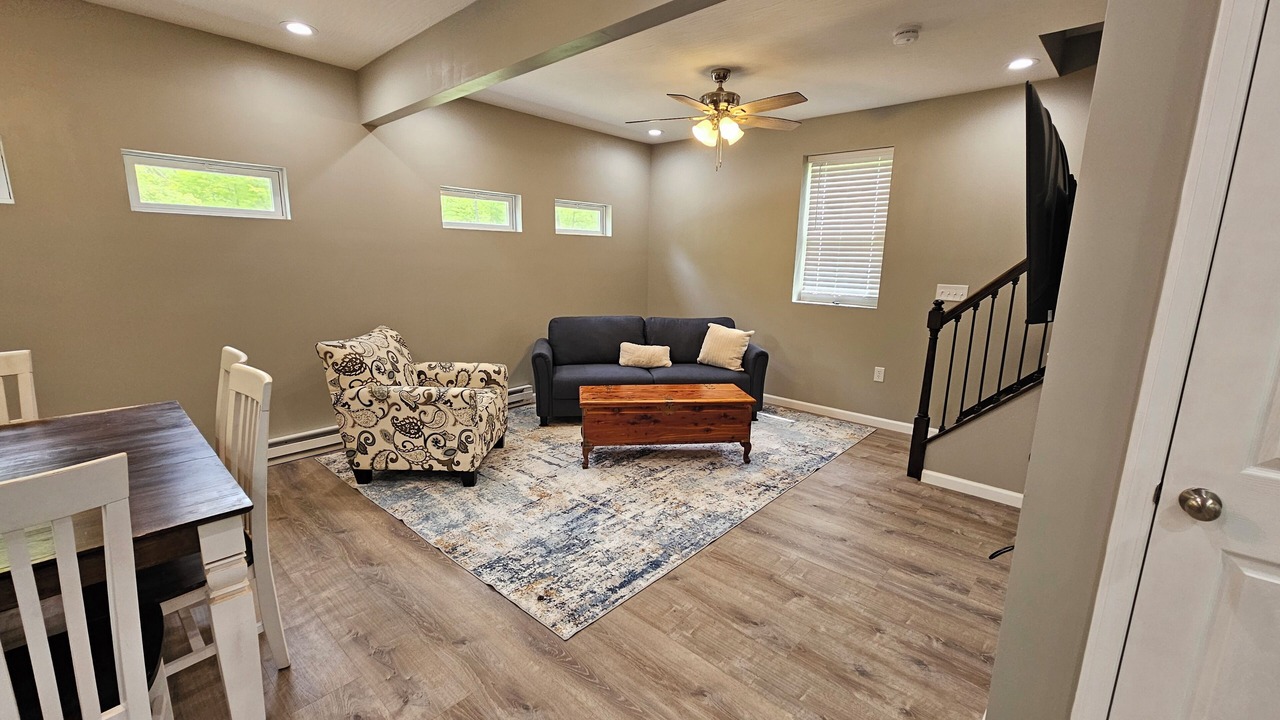 Photo of Livingroom in Irwin