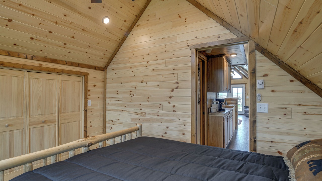 Photo of Bedroom in Alder