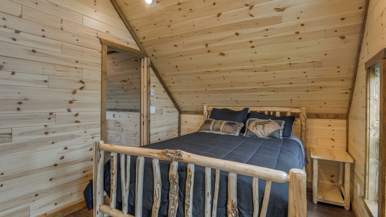 Photo of Bedroom in Alder