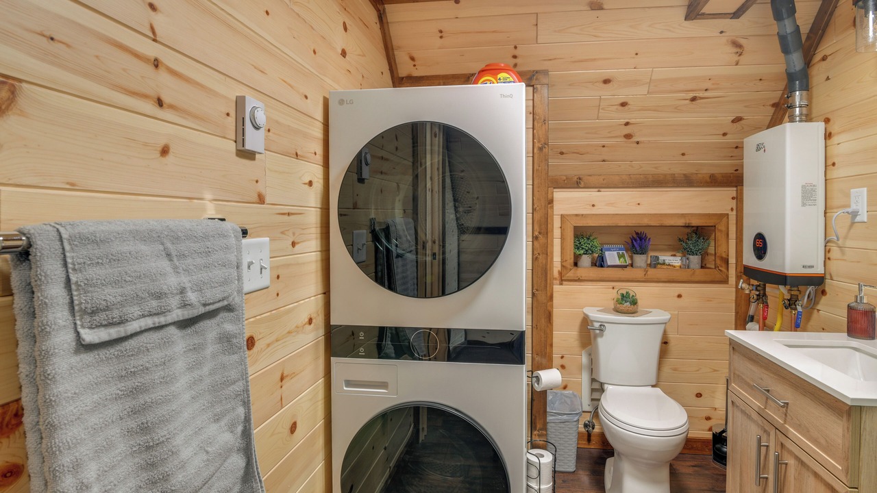 Photo of Bathroom in Alder