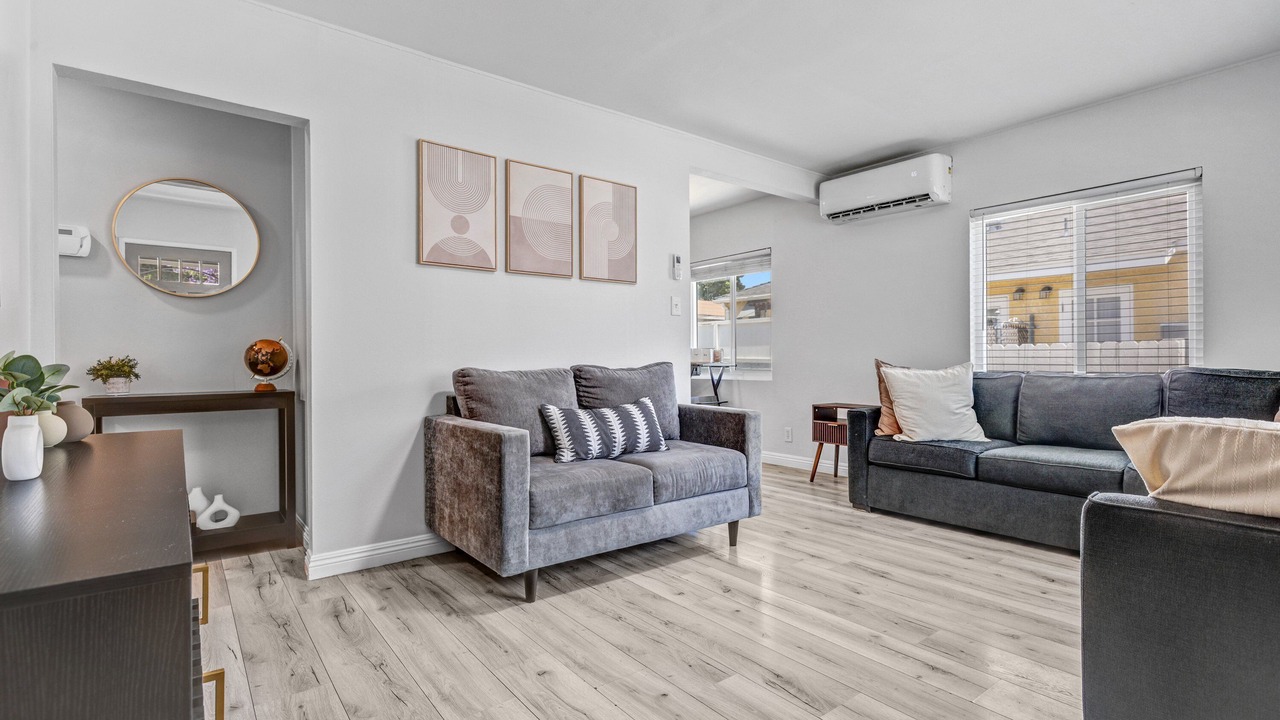 Photo of Livingroom in Los Angeles