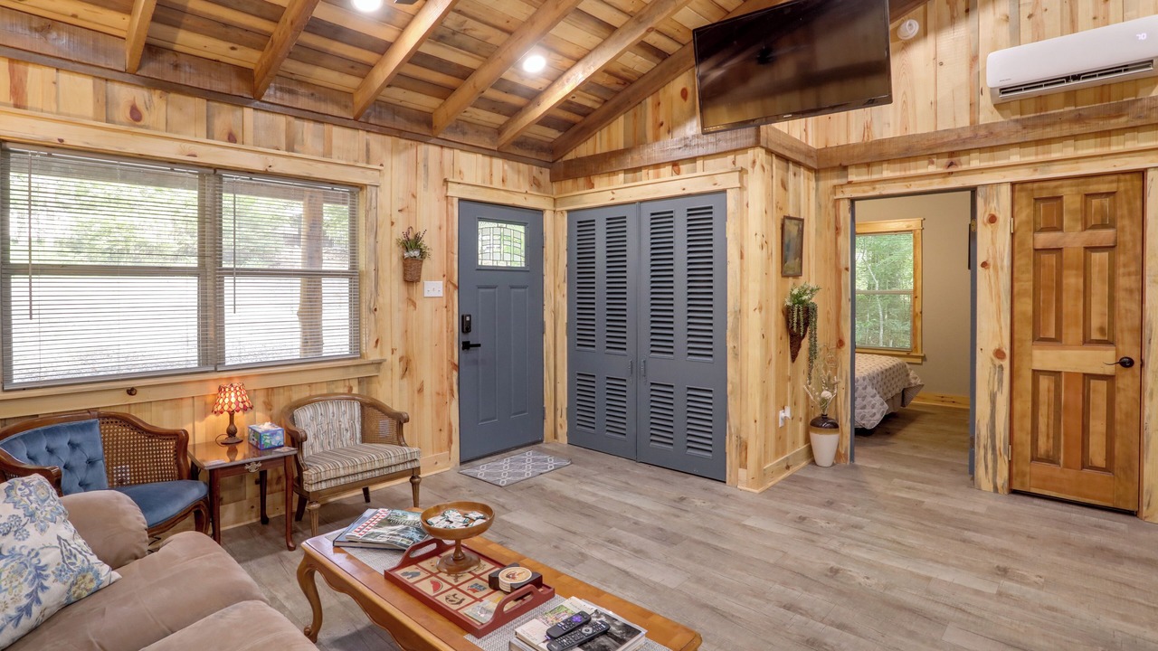 Photo of Livingroom in Greers Ferry