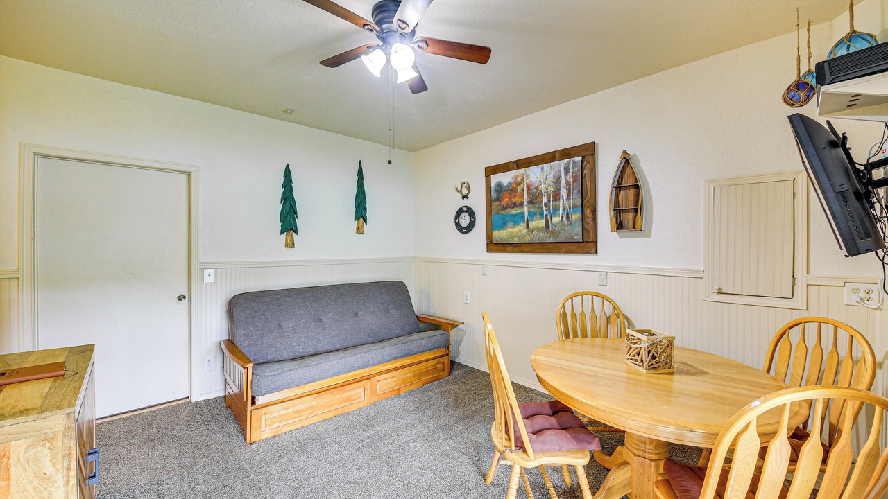 Photo of Livingroom in Cusick