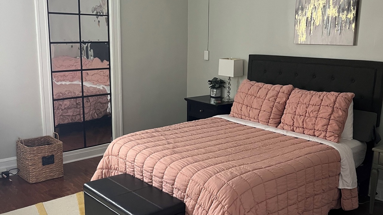 Photo of Bedroom in Fan District
