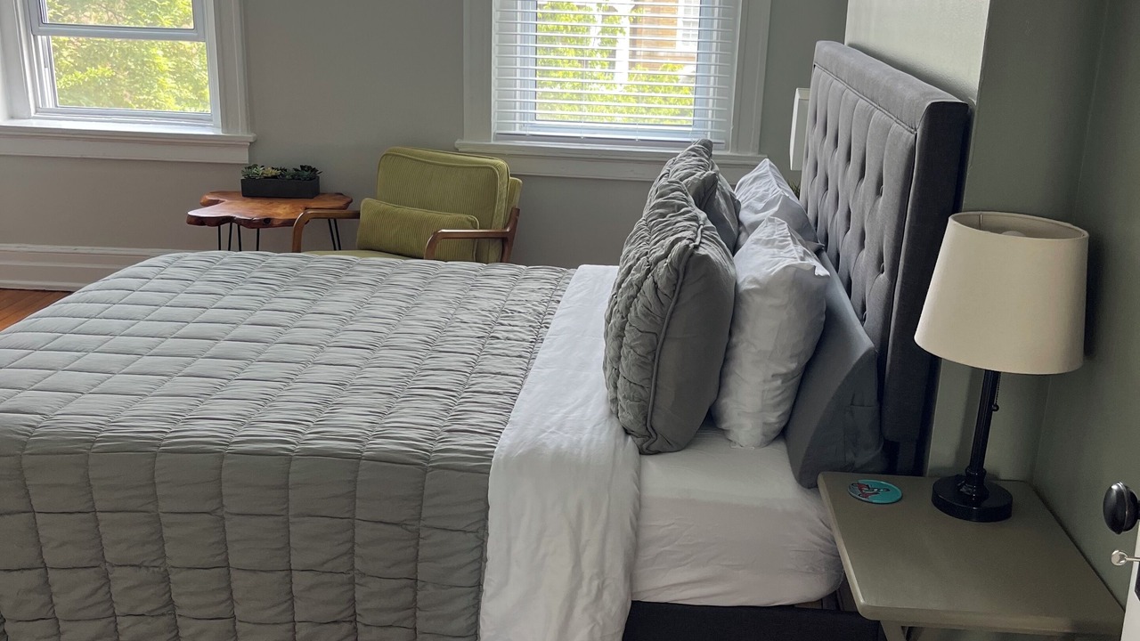 Photo of Bedroom in Fan District