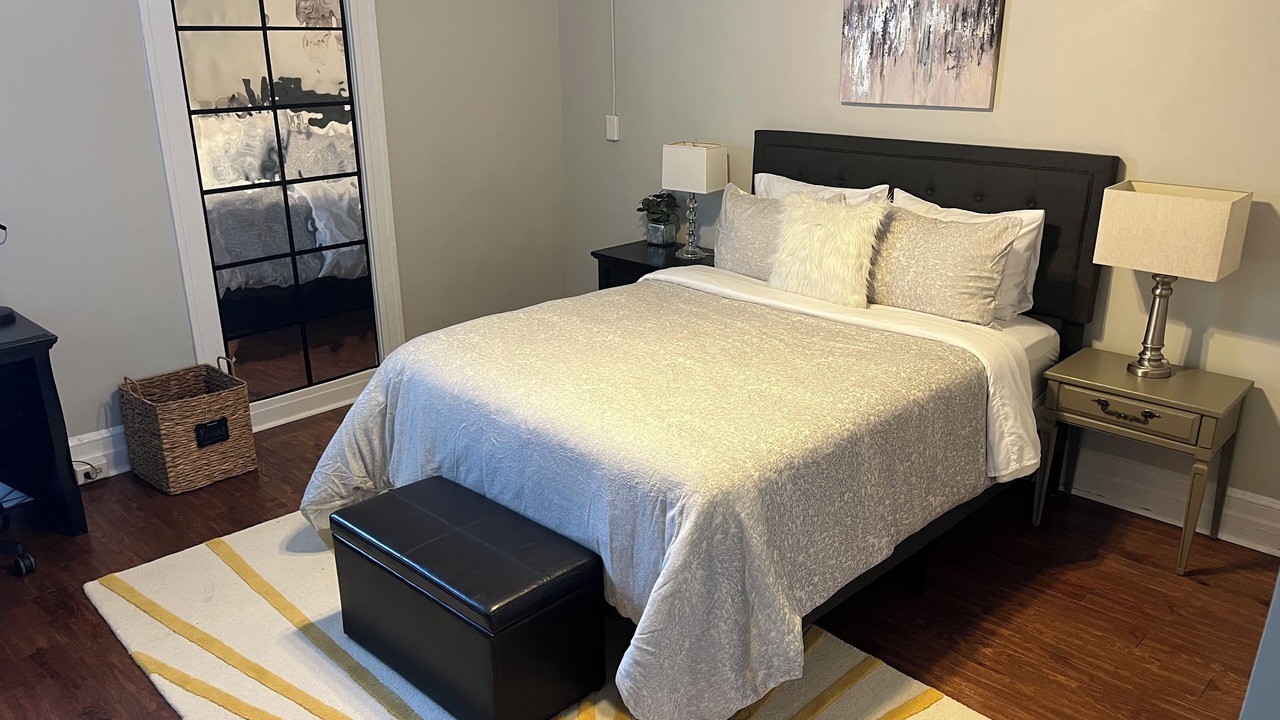 Photo of Bedroom in Fan District