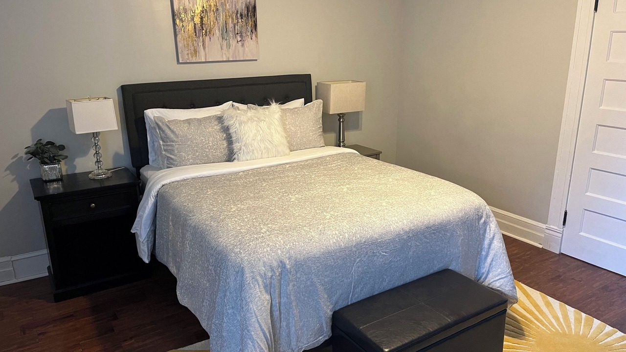 Photo of Bedroom in Fan District
